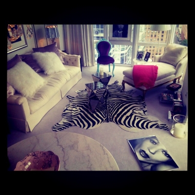 LIVING.room
