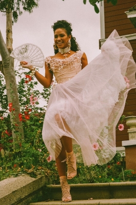 HQ
