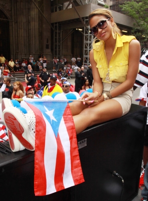 hot97float01.jpg