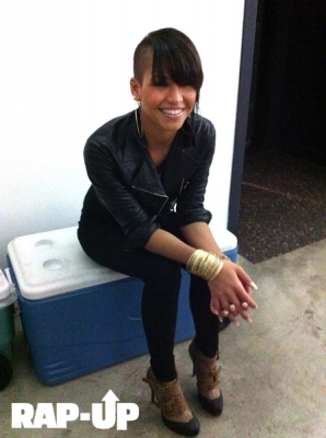 http://www.rap-up.com/2011/01/05/catching-up-with-cassie-in-la/
