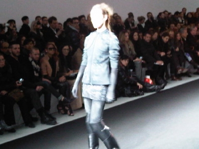 Thanks to http://twitter.com/livefashionweek
