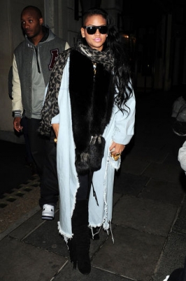 Cassie-Out-London.jpg